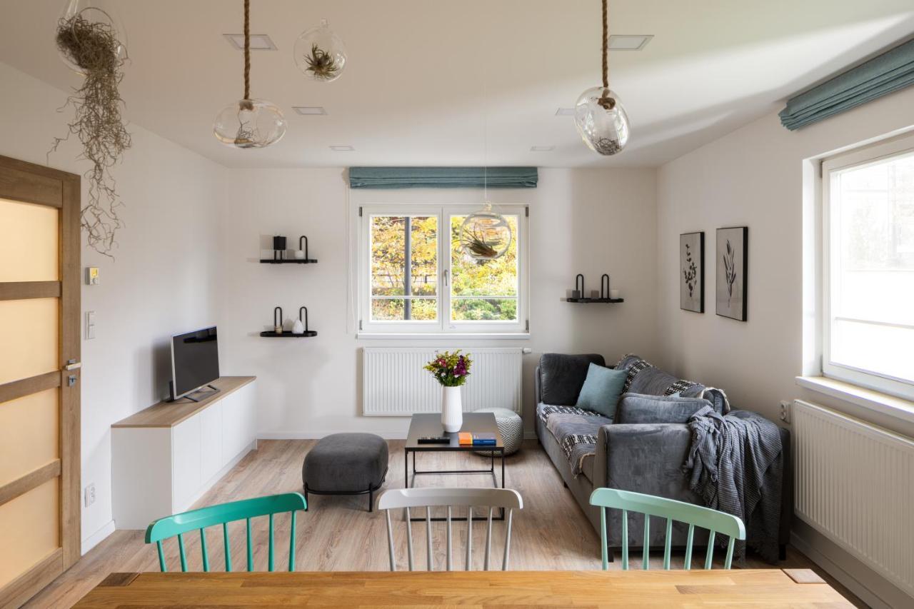 Вилла Minimalistic House In Vinohrady By Prague Days Экстерьер фото