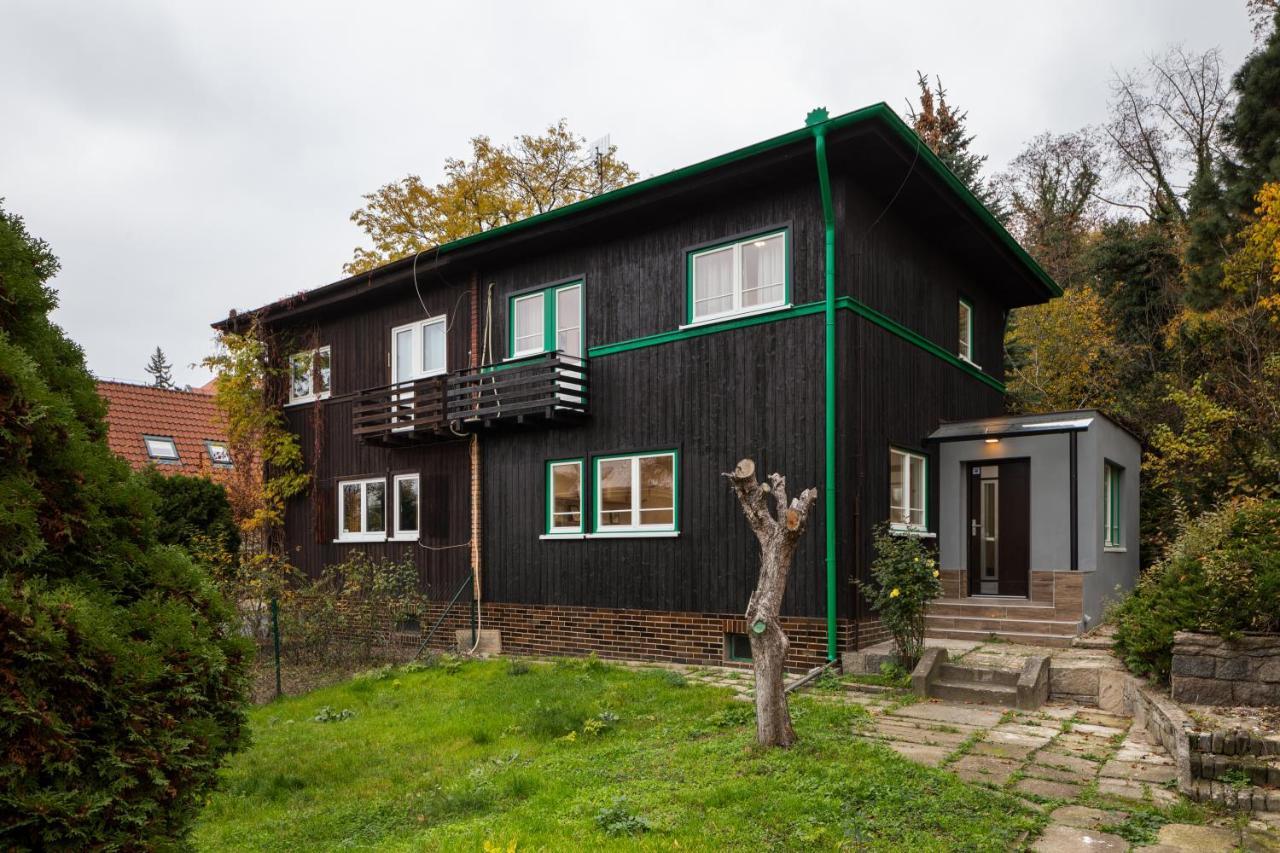 Вилла Minimalistic House In Vinohrady By Prague Days Экстерьер фото